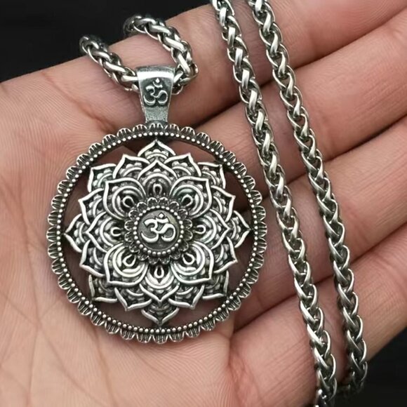 Yoga Meditation Om/Aum Symbol Necklace #1117 – Heavyweight Pendant & Chain - Picture 7 of 13